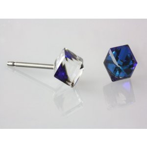 Malé náušnice v tvare kocky, farba: bermuda blue