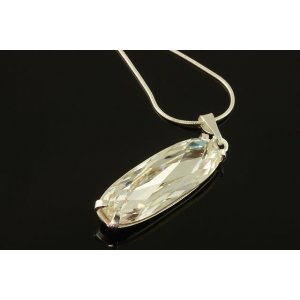Strieborný náhrdelník so štíhlym oválnym krištáľom Swarovski Elements, farba: crystal