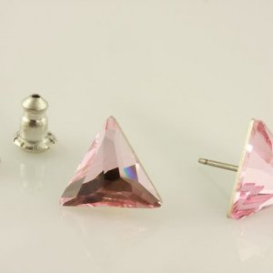 Trojuholníkové náušnice, farba: light rose