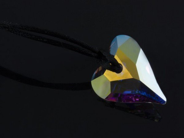 Náhrdelník divoké srdce na šnúrke; farba: AB crystal
