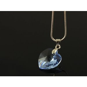Náhrdelník s príveskom v tvare srdca, farba: light sapphire